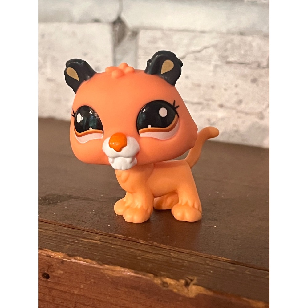 Littlest Pet Shop LPS Gen 7‎ G7 Orange Tiger/ Mountain Lion #18